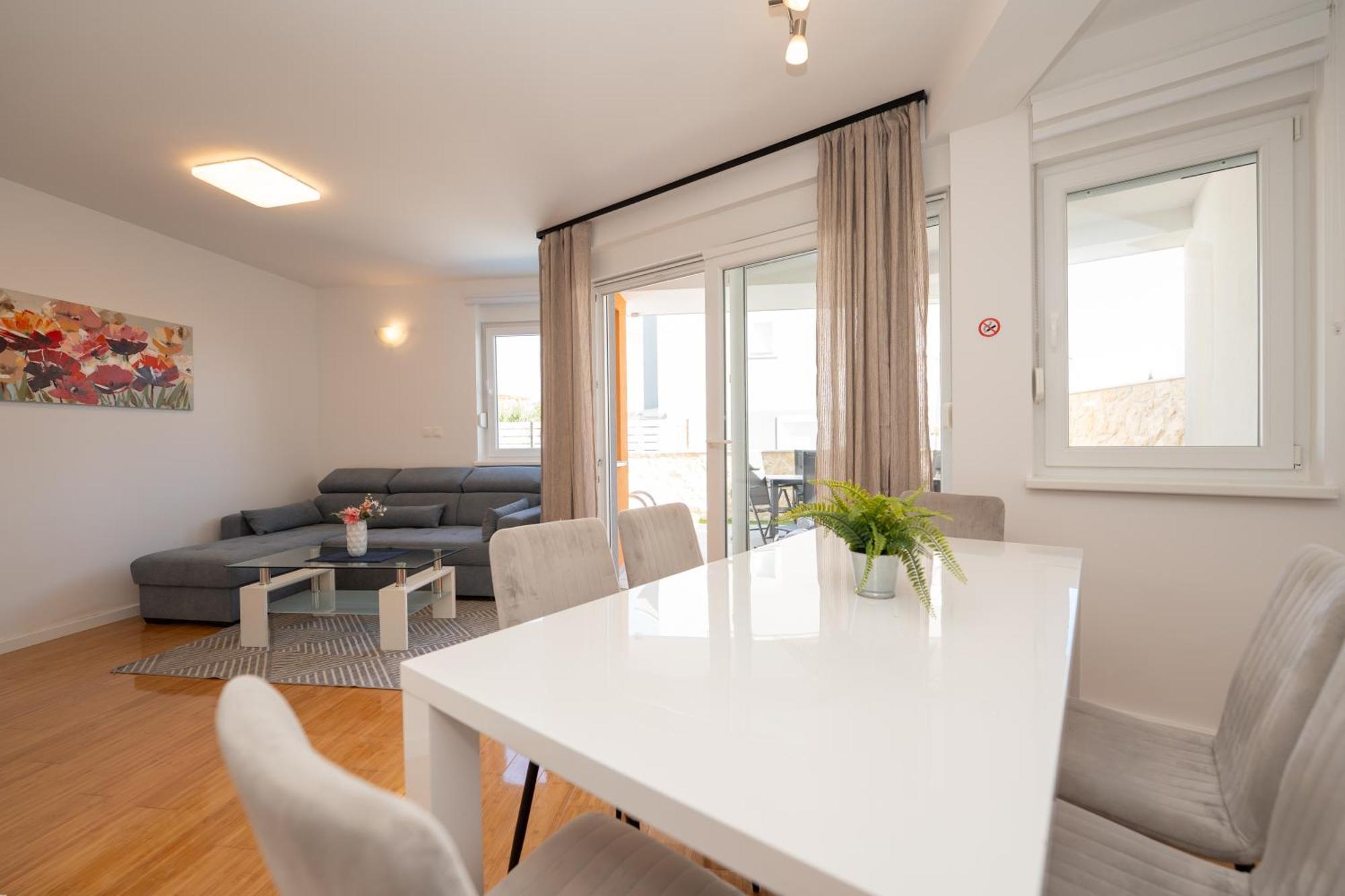 Apartment Funtastic With Private Pool Novalja Eksteriør billede
