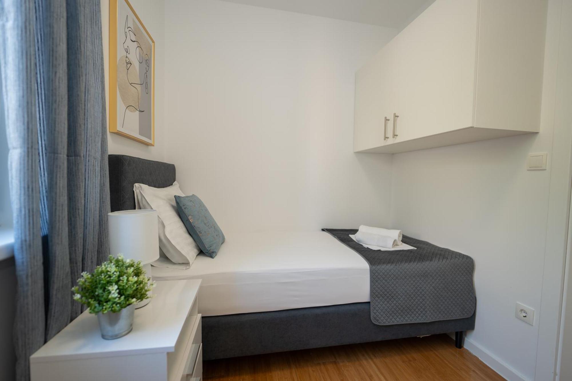 Apartment Funtastic With Private Pool Novalja Eksteriør billede